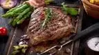 Steak-asparagus-meal-plan.webp