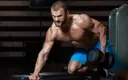 man-dumbbell-row.webp