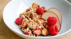 quinoa-apple-raspberry-crumble-header-700xh.webp