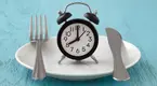 intermittent-fasting-clock-plate-utensils-1109.webp